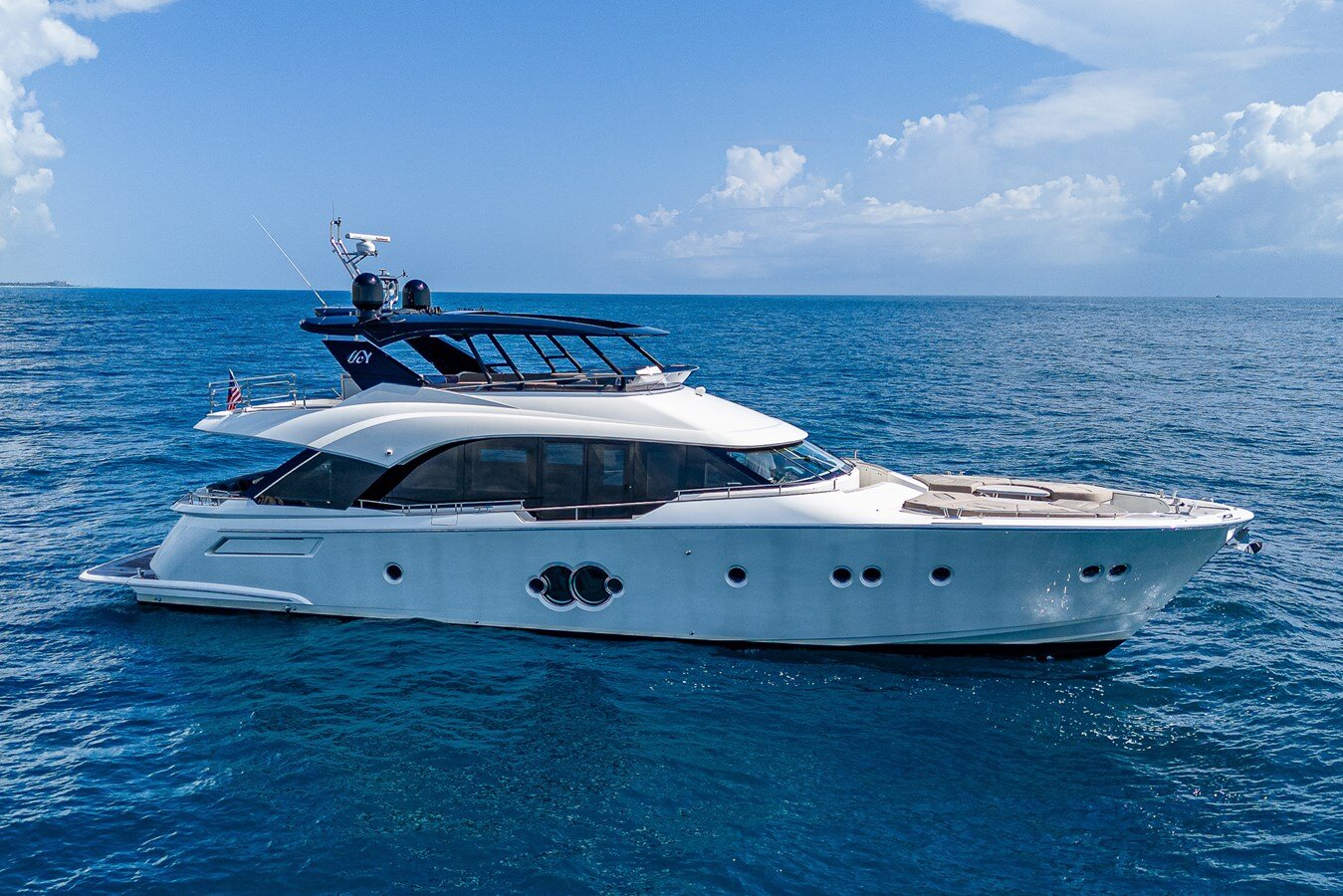 2017-monte-carlo-yachts-80-291e0a