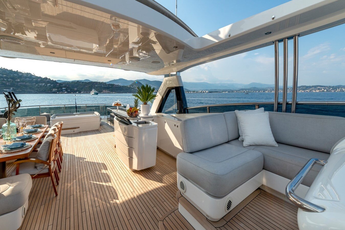 2017-princess-yachts-115-4-ff2306