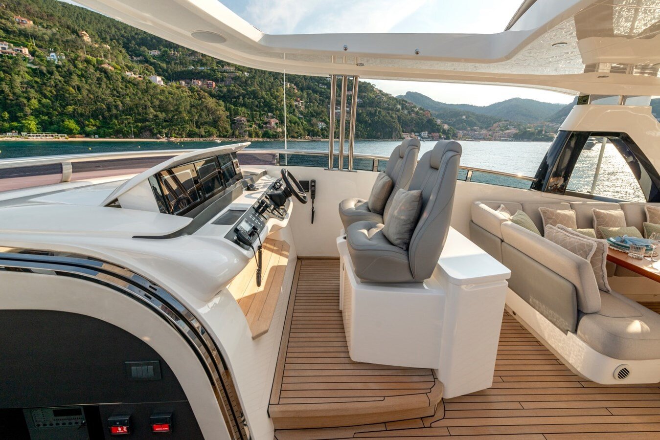 2017-princess-yachts-115-4-ff2306