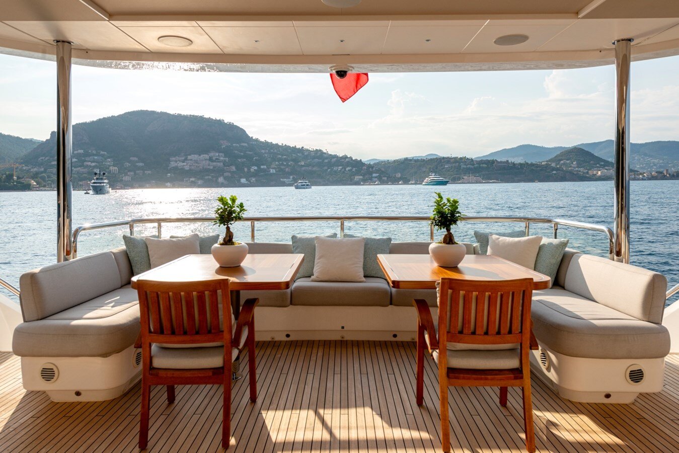 2017-princess-yachts-115-4-ff2306