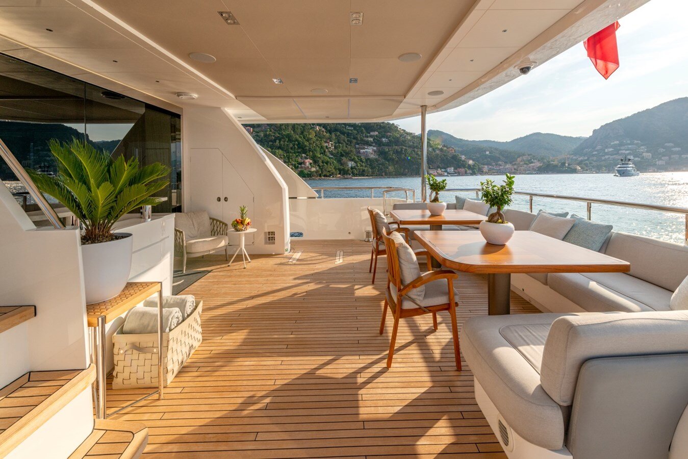 2017-princess-yachts-115-4-ff2306