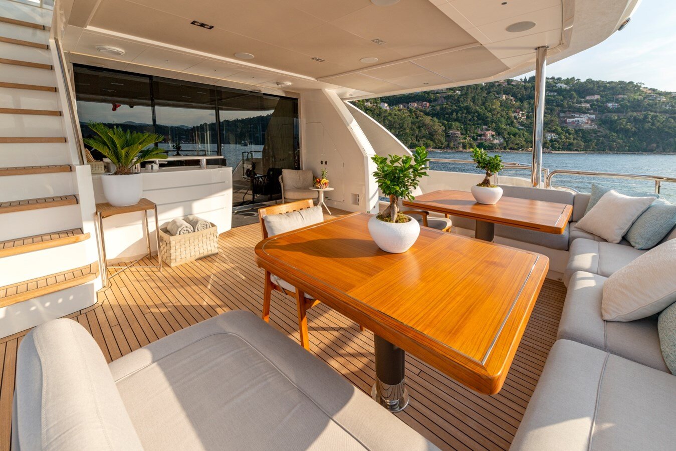 2017-princess-yachts-115-4-ff2306