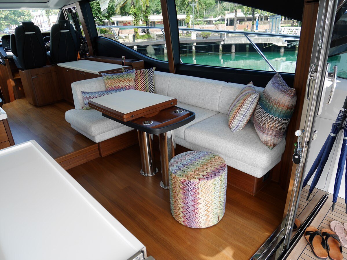 2017-princess-yachts-66-10-c7d922