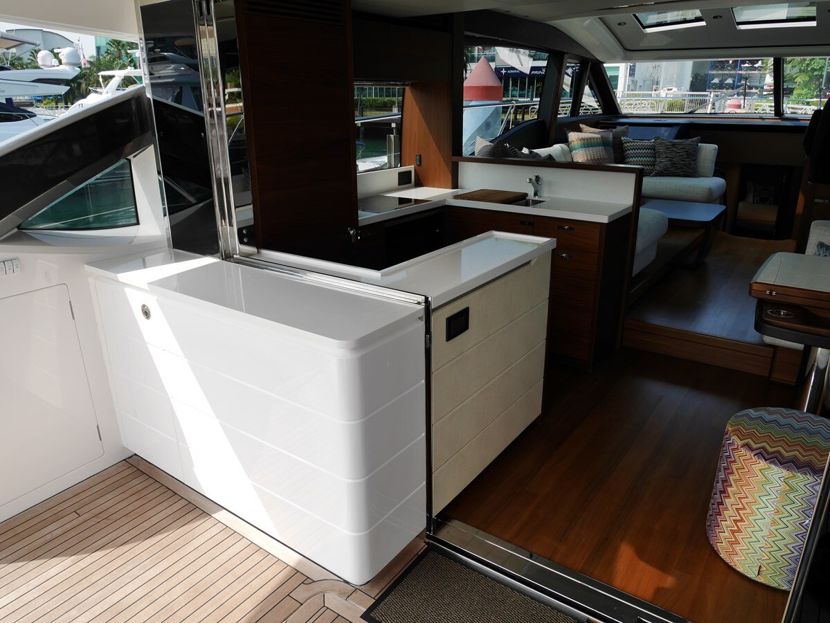 2017-princess-yachts-66-10-c7d922