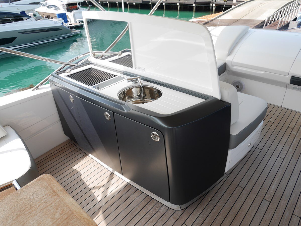 2017-princess-yachts-66-10-c7d922