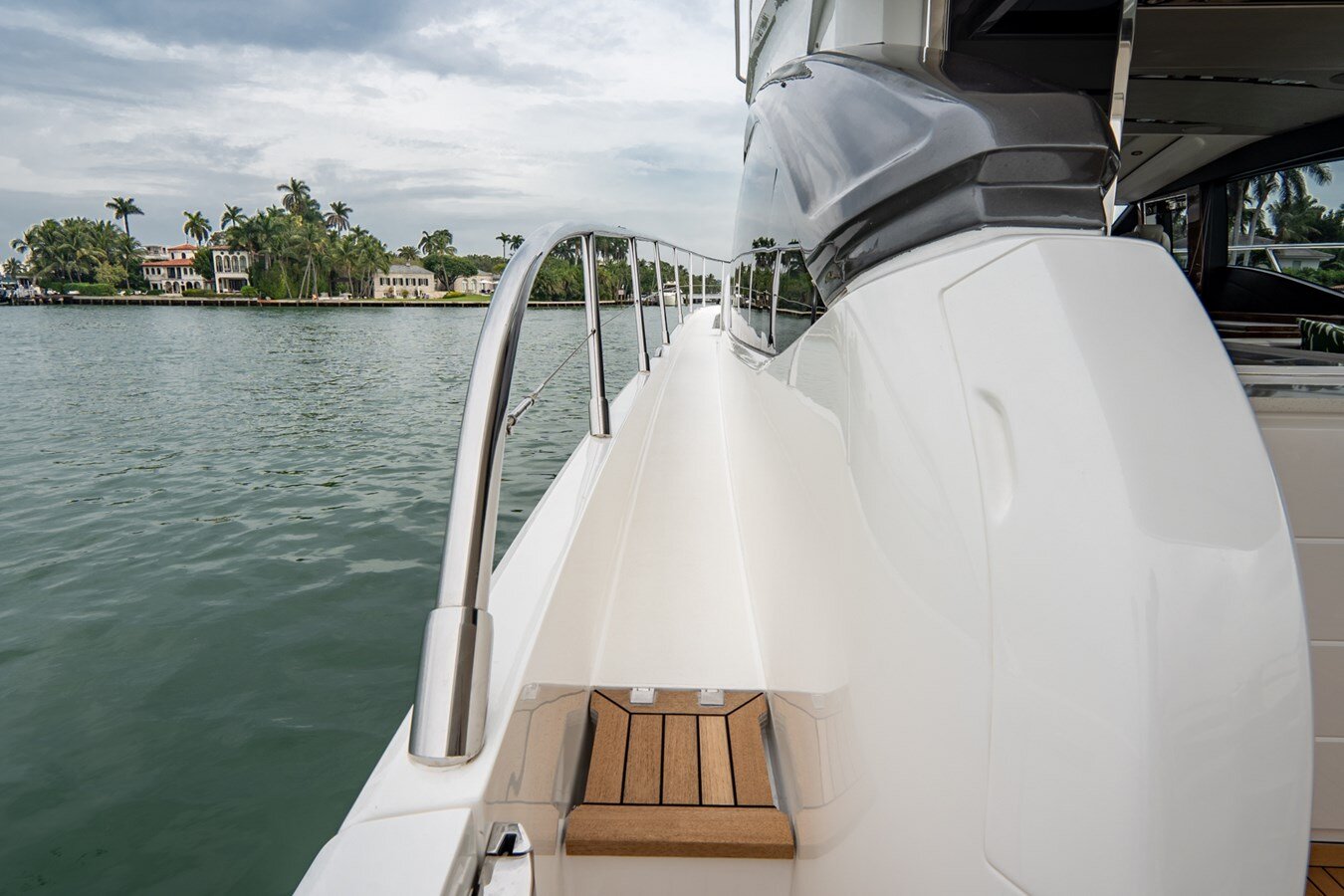 2017-princess-yachts-66-10-7f985b