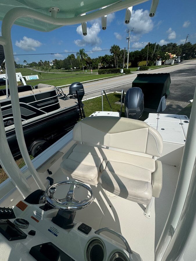 2017-robalo-22-6-c5b27e