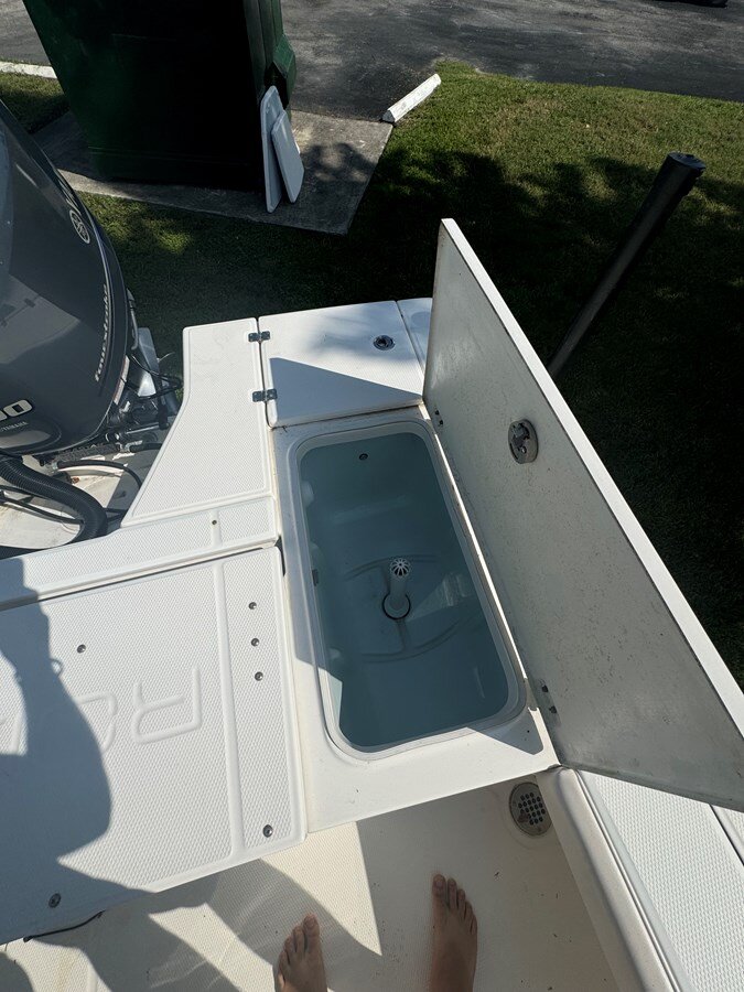 2017-robalo-22-6-c5b27e