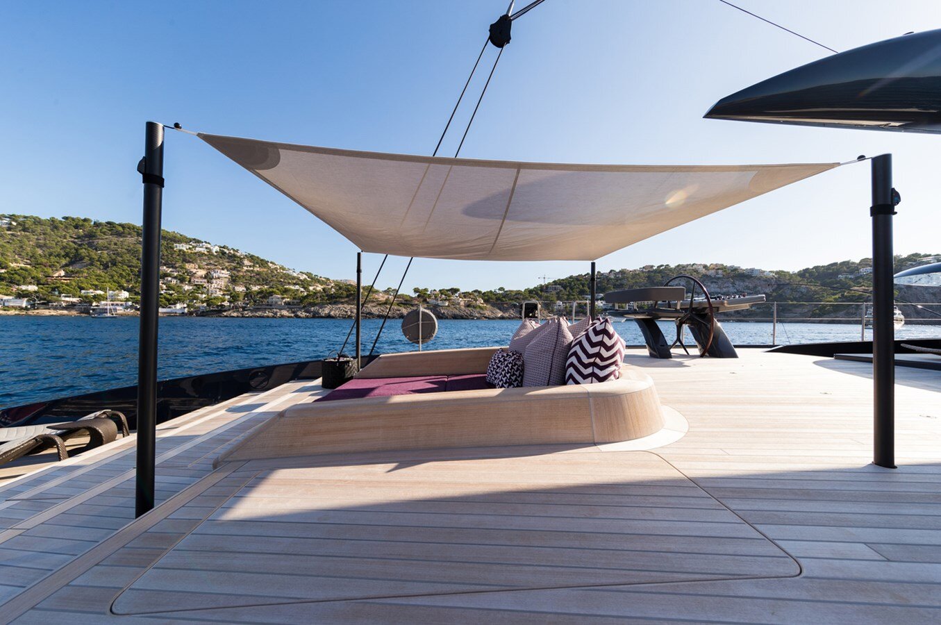 2017-royal-huisman-190-4-8584e8