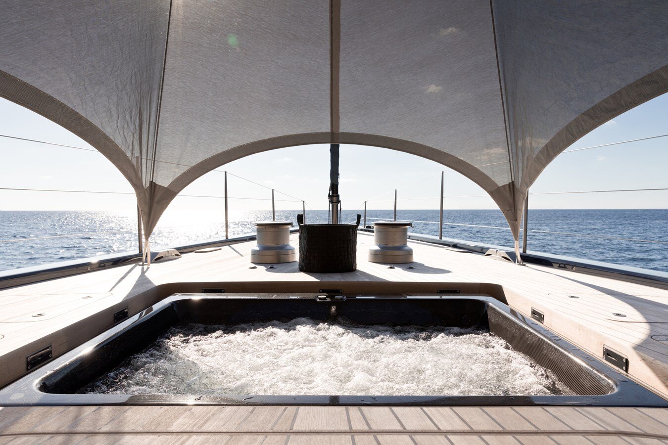 2017-royal-huisman-190-4-8584e8