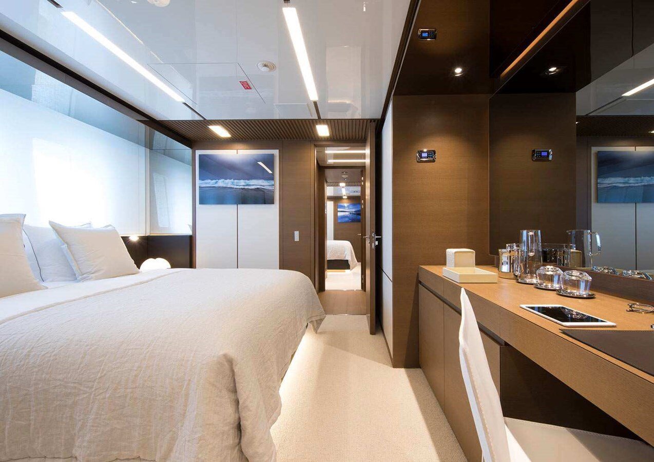 2017-sanlorenzo-170-8-90a9fb