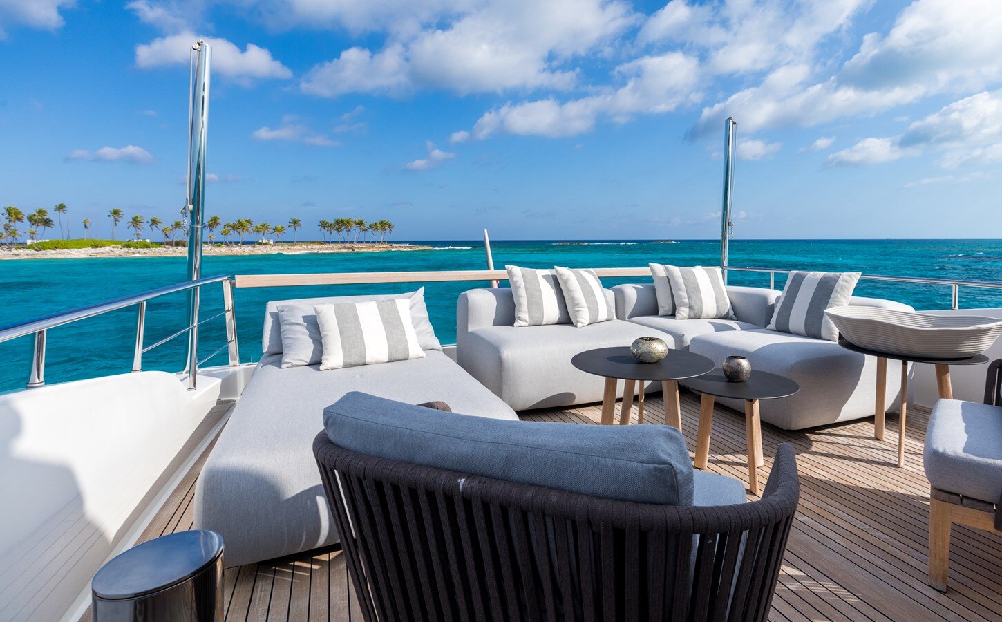 2017-sanlorenzo-87-10-f07d38