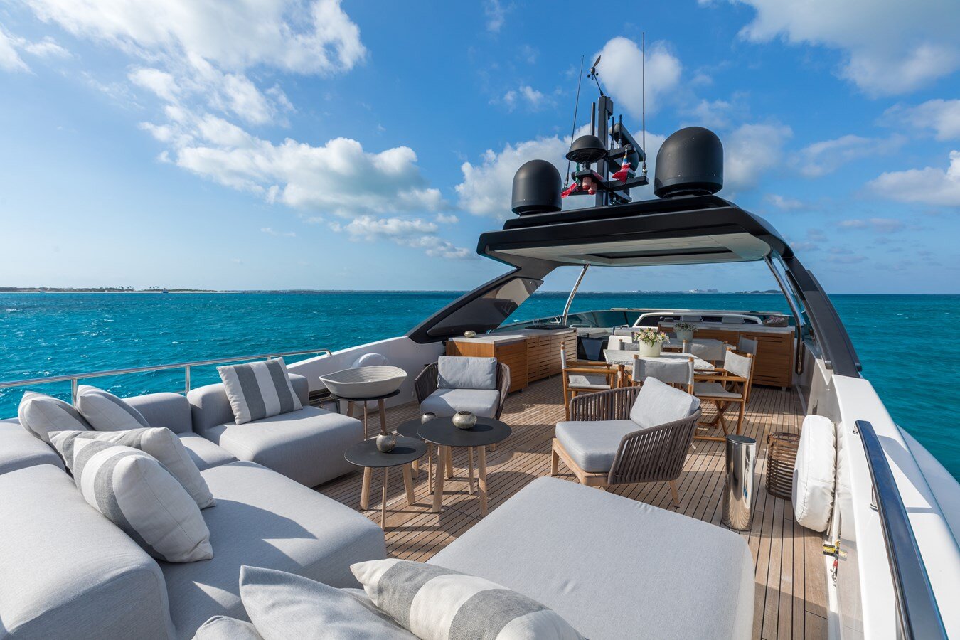 2017-sanlorenzo-87-10-f07d38