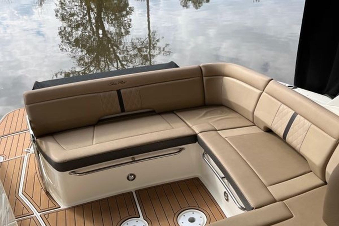 2017-sea-ray-35-1-a8b8ea