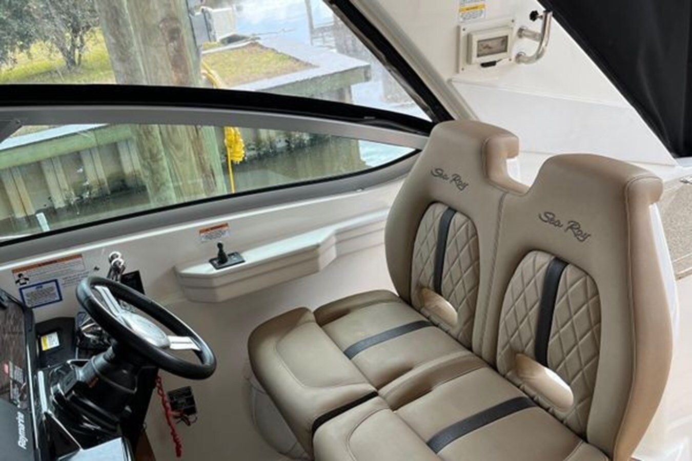 2017-sea-ray-35-1-a8b8ea
