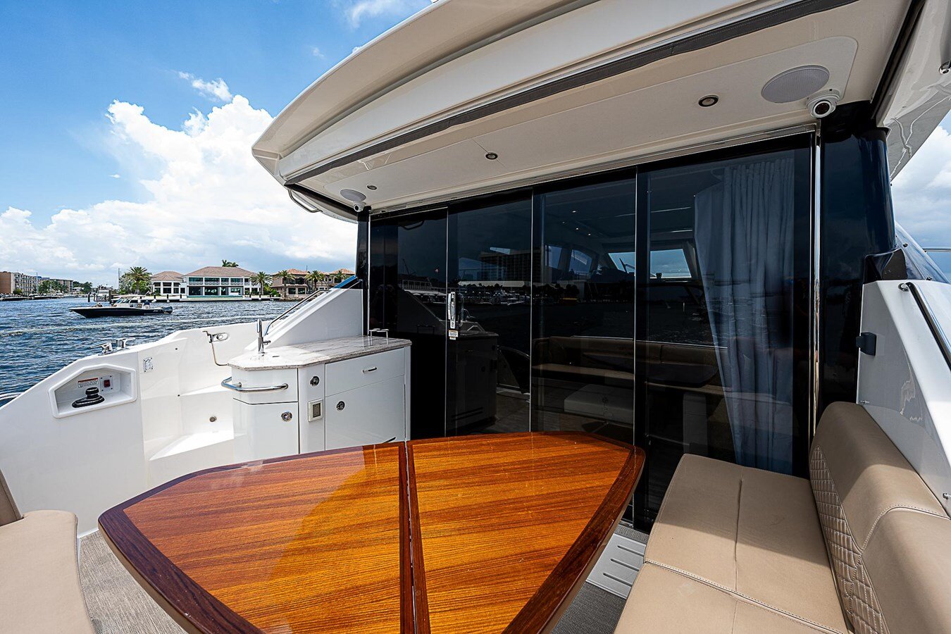 2017-sea-ray-58-10-684a2f