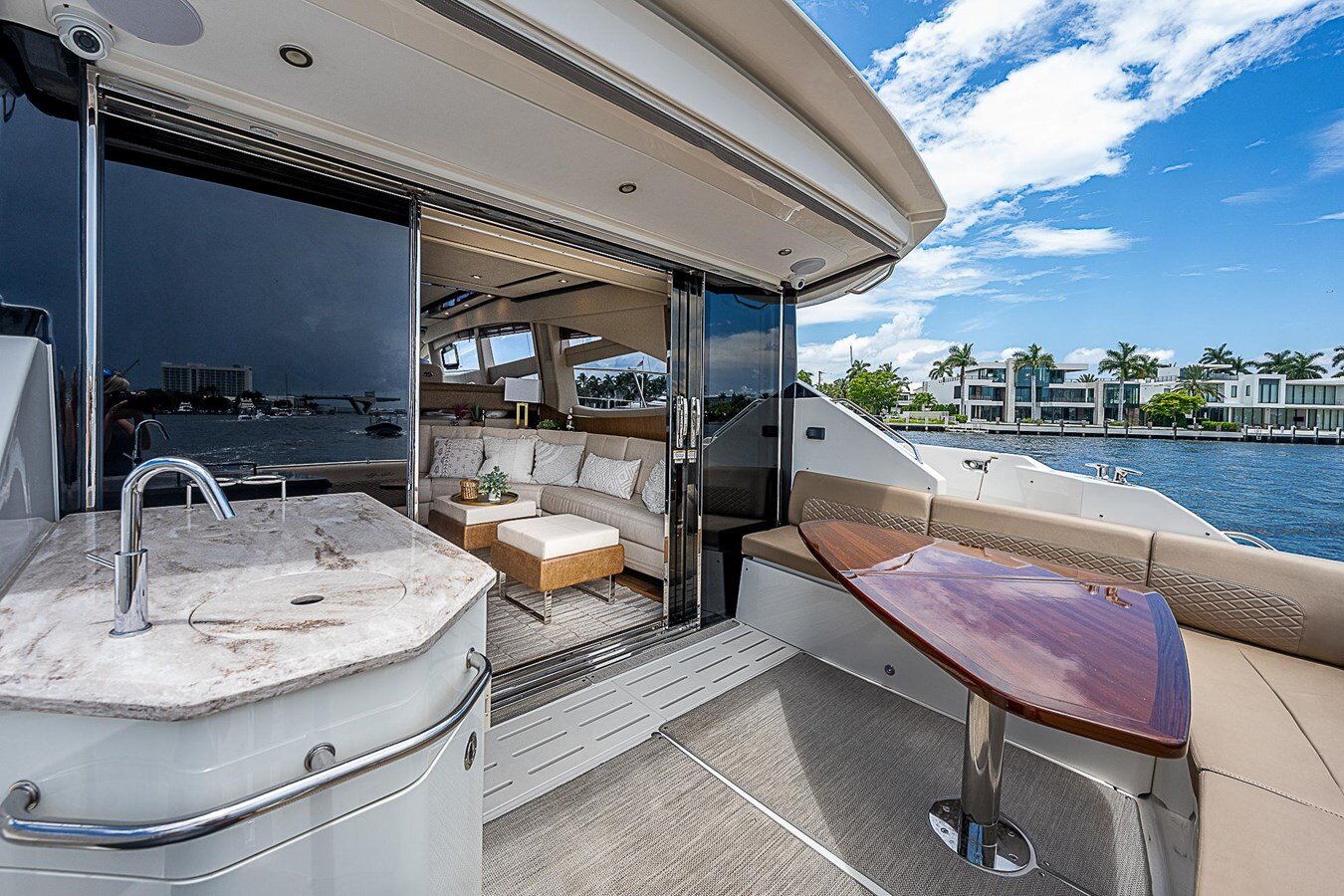 2017-sea-ray-58-10-684a2f