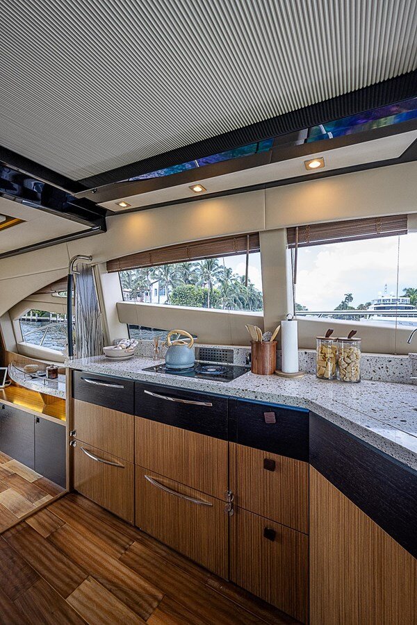 2017-sea-ray-58-10-684a2f