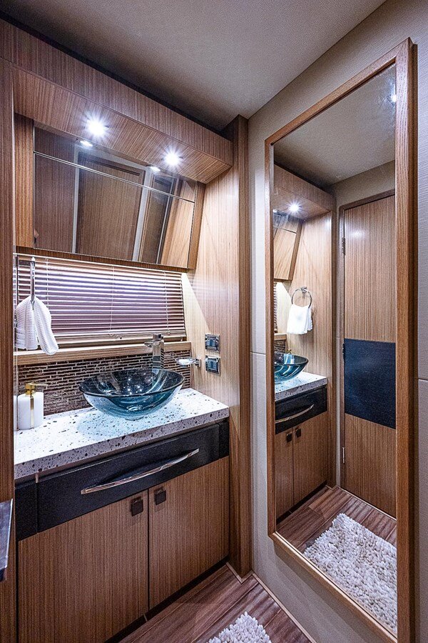 2017-sea-ray-58-10-684a2f