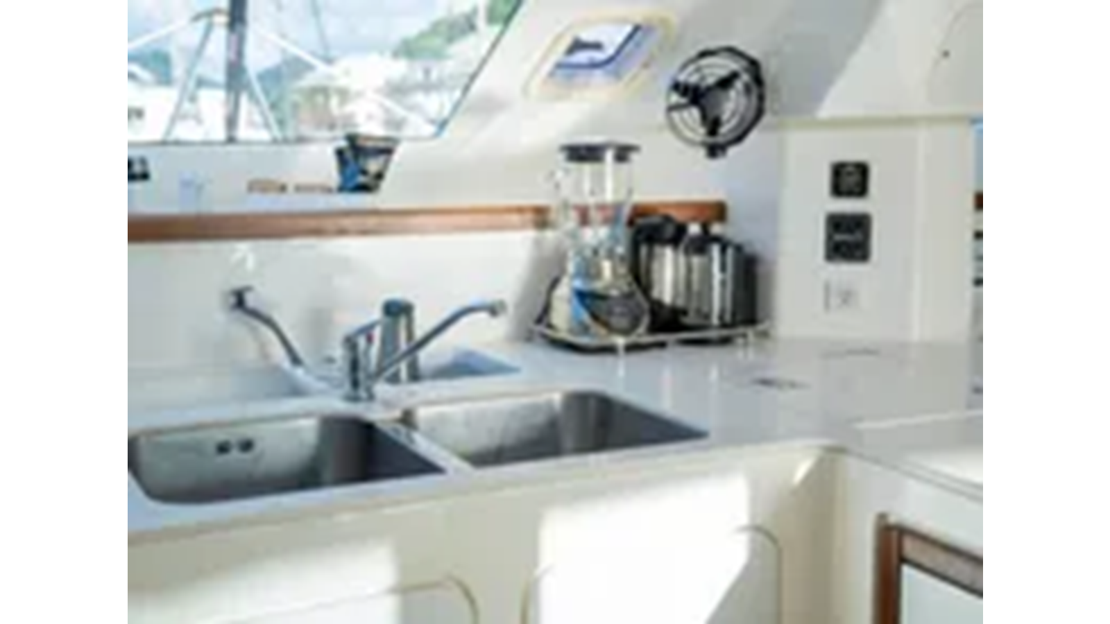 2017-voyage-yachts-50-c1c2b5