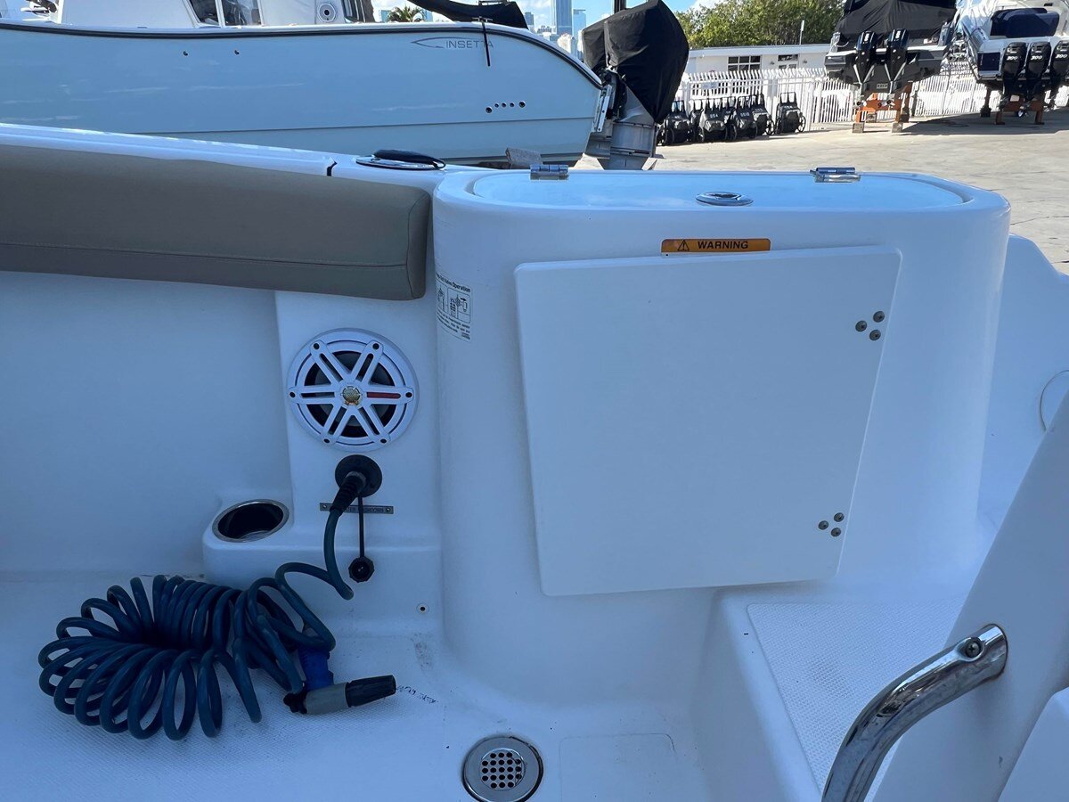 2017-wellcraft-24-b808cc