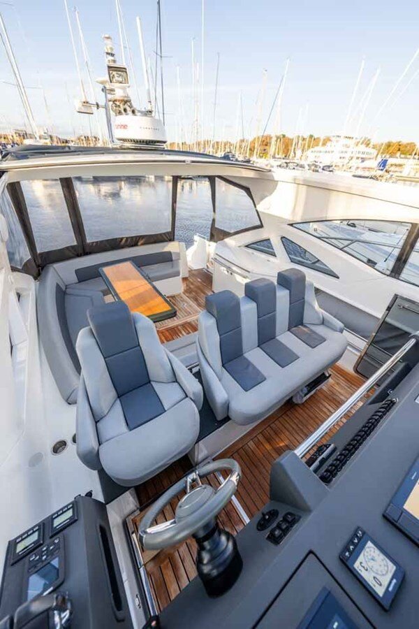 2017-windy-boats-46-5-6d16c7