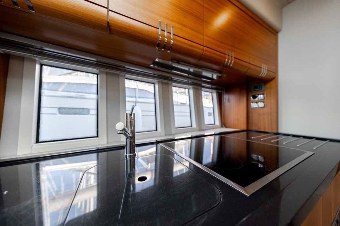 2017-windy-boats-46-5-6d16c7