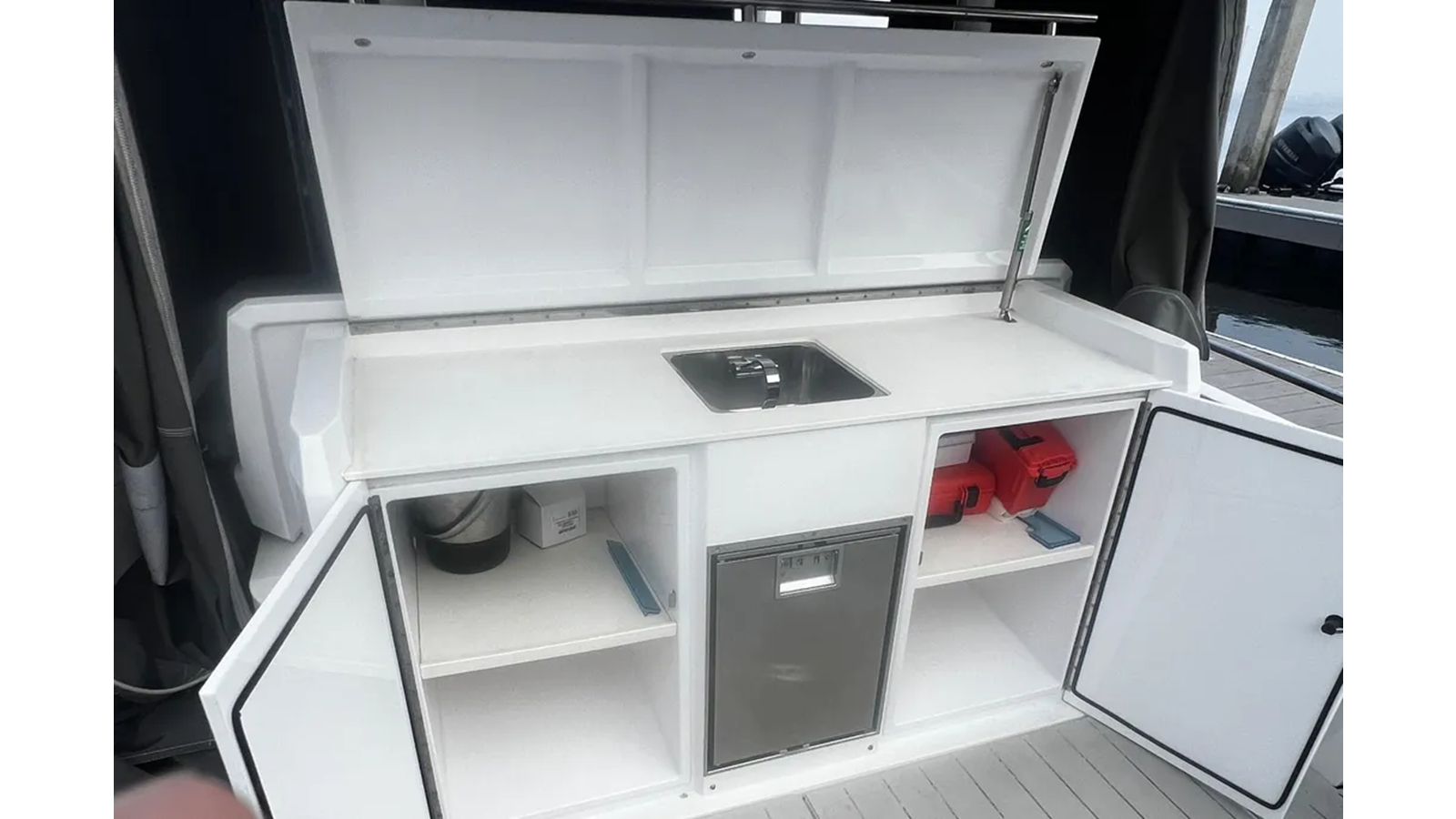 2018-axopar-37-2ee702