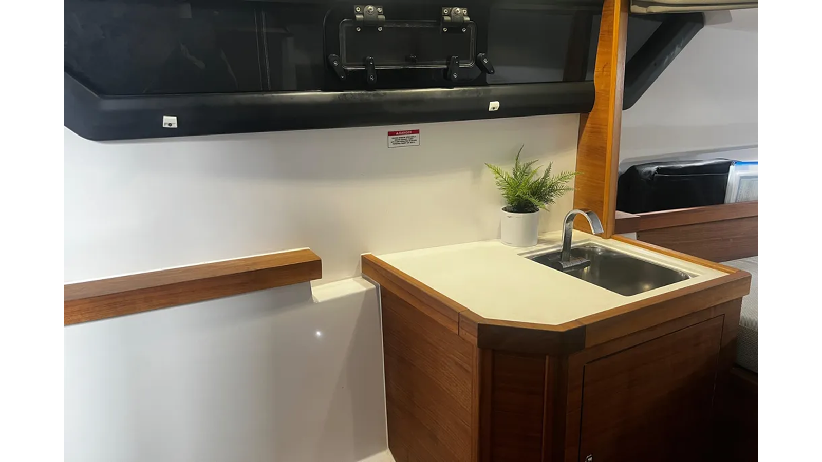 2018-axopar-37-2ee702