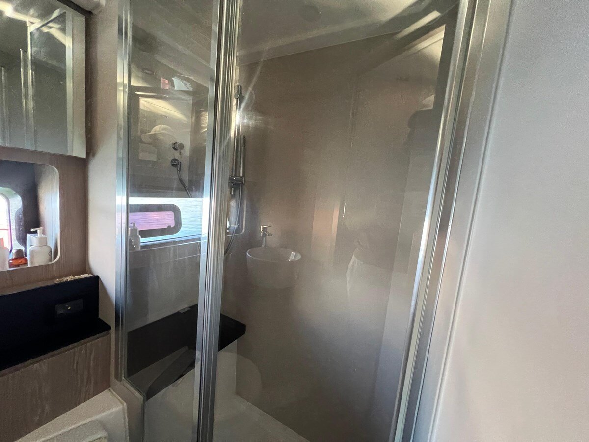 2018-azimut-yachts-43-22b2ea