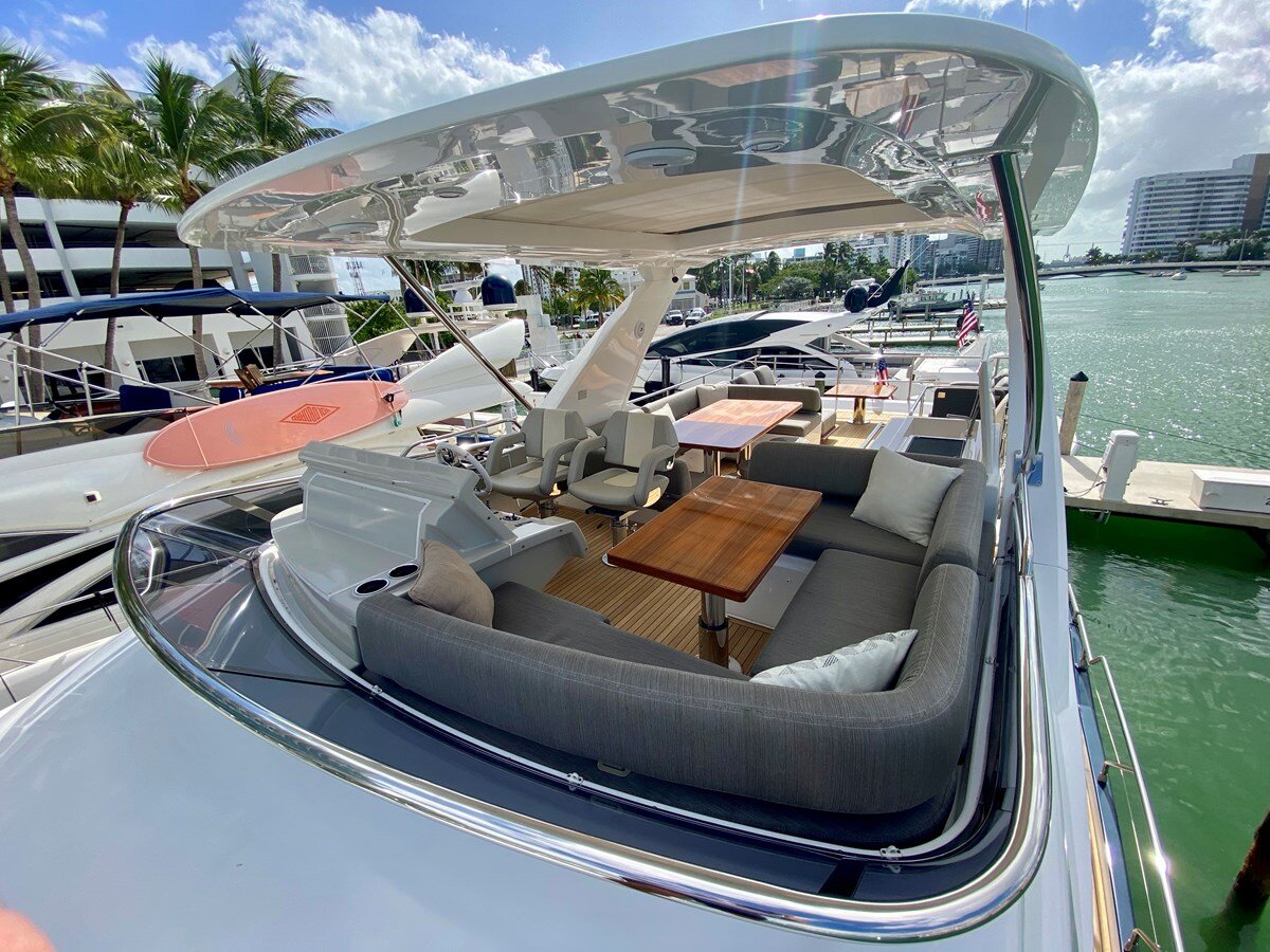 2018-azimut-yachts-66-421ea0