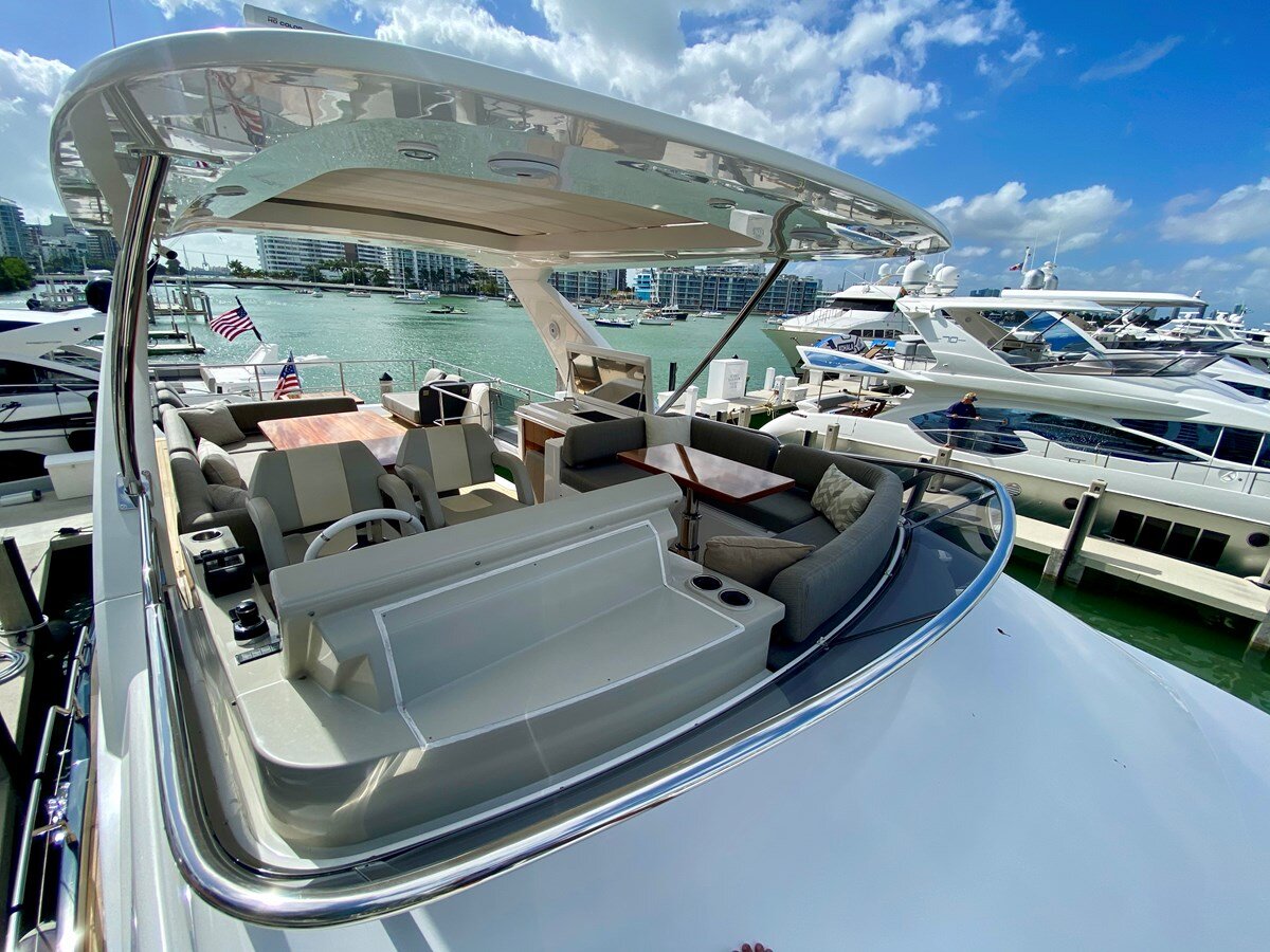 2018-azimut-yachts-66-421ea0