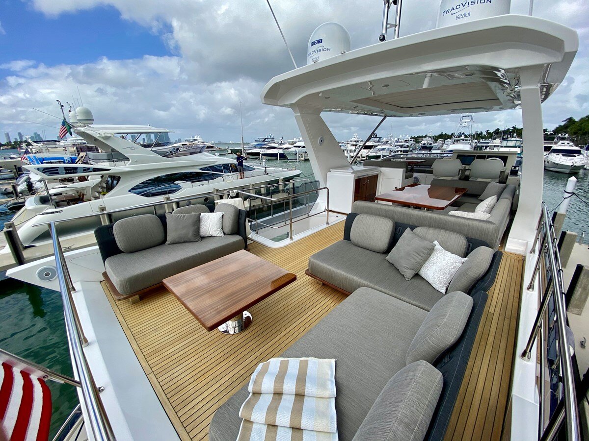 2018-azimut-yachts-66-421ea0