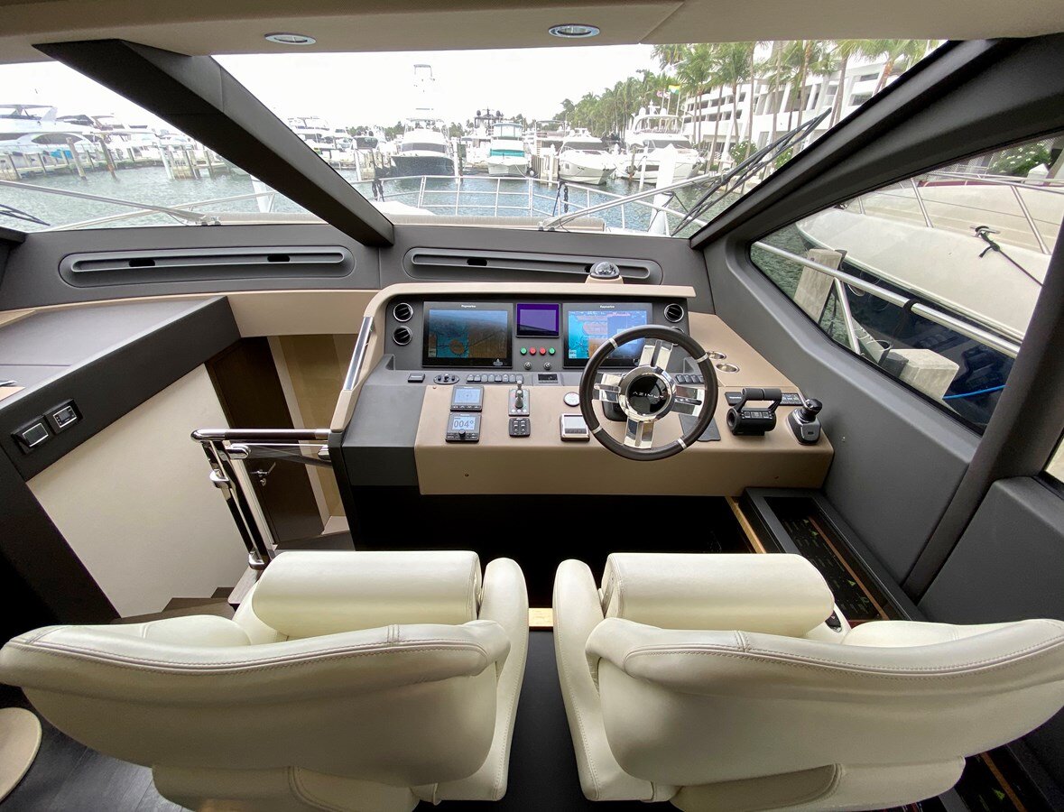 2018-azimut-yachts-66-421ea0