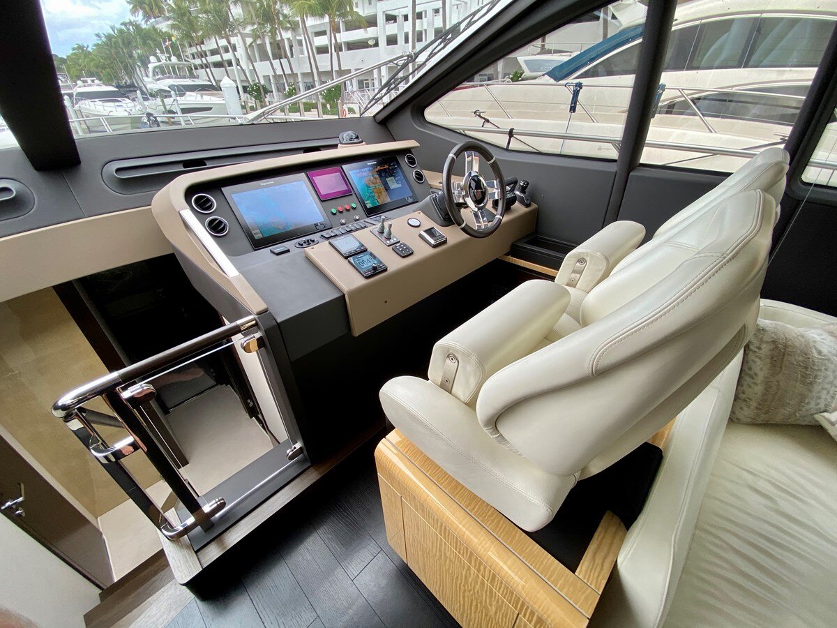 2018-azimut-yachts-66-421ea0