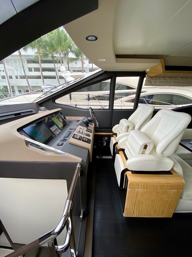 2018-azimut-yachts-66-421ea0