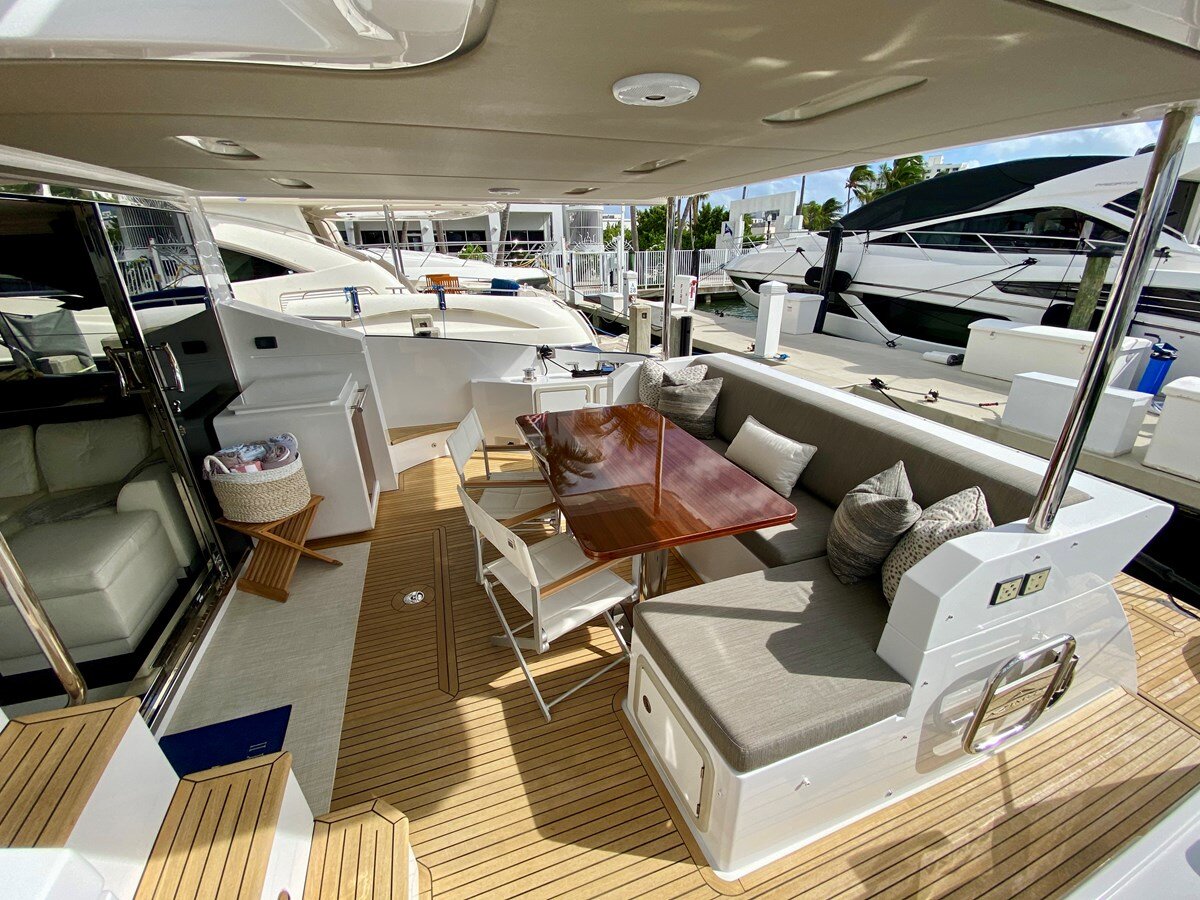 2018-azimut-yachts-66-421ea0