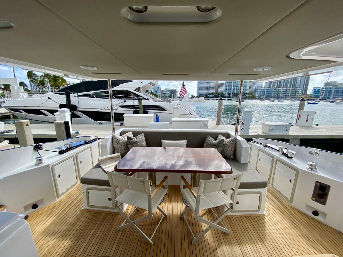 2018-azimut-yachts-66-421ea0