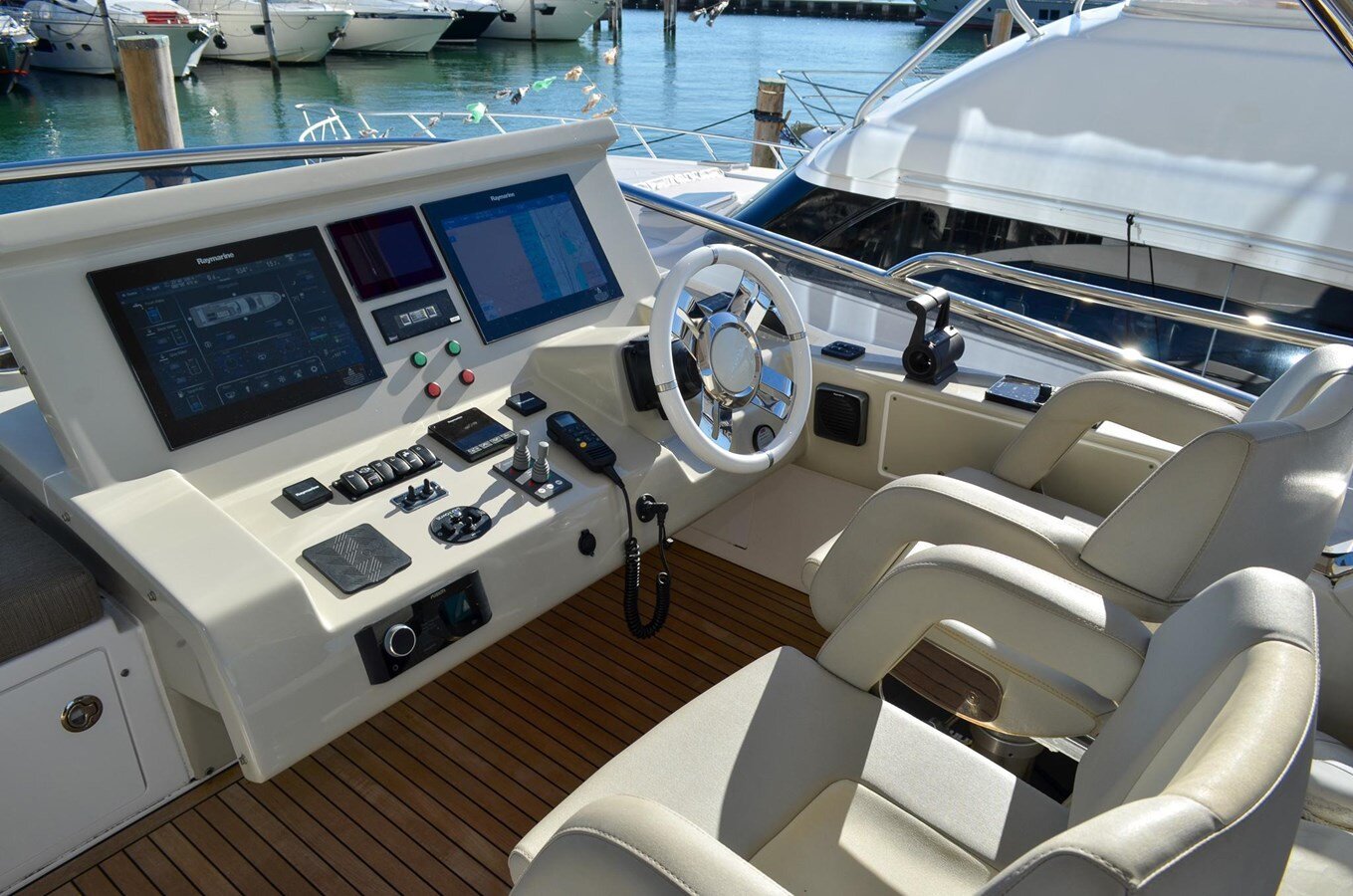 2018-azimut-yachts-66-a3e722