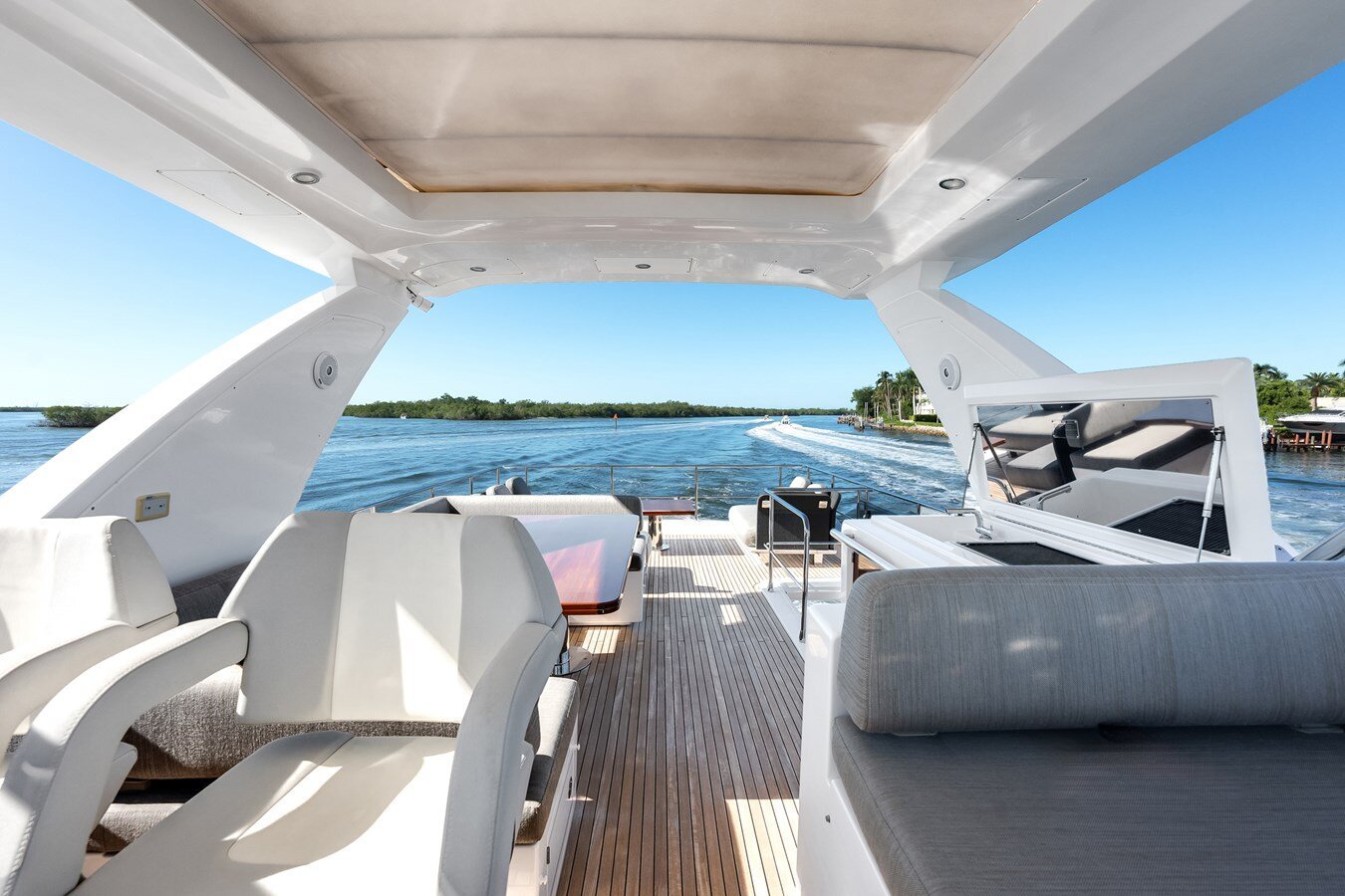 2018-azimut-yachts-68-3-08e85e