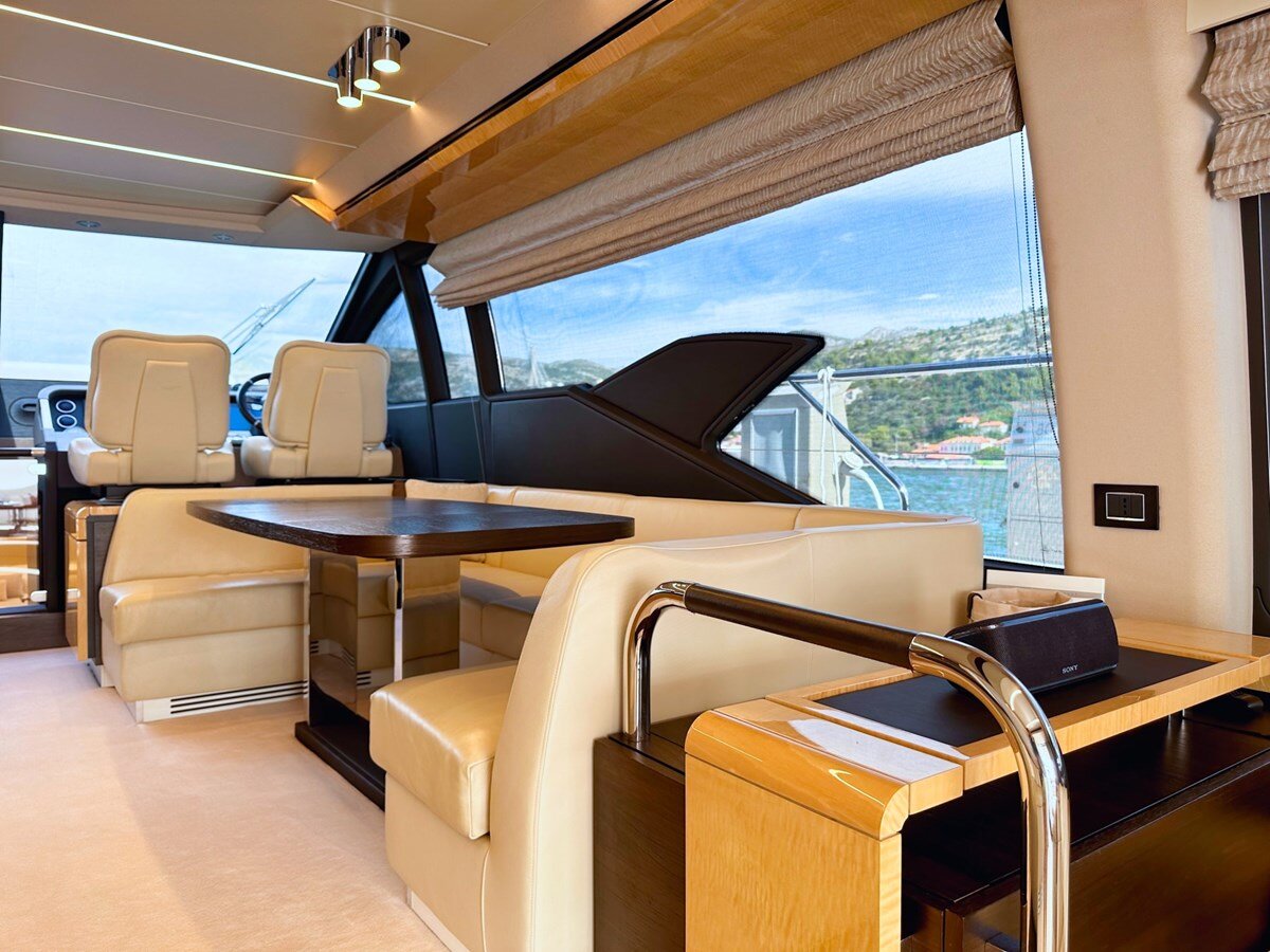 2018-azimut-yachts-68-6-a4f8ce