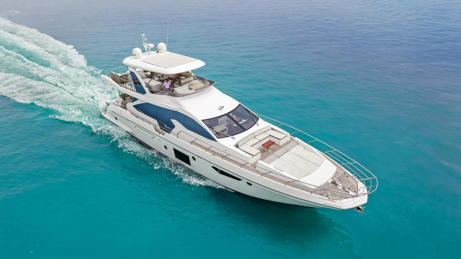 2018-azimut-yachts-72-5-96bf54