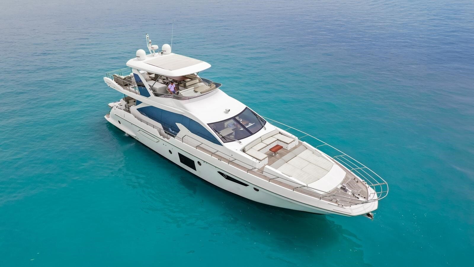 2018-azimut-yachts-72-5-96bf54