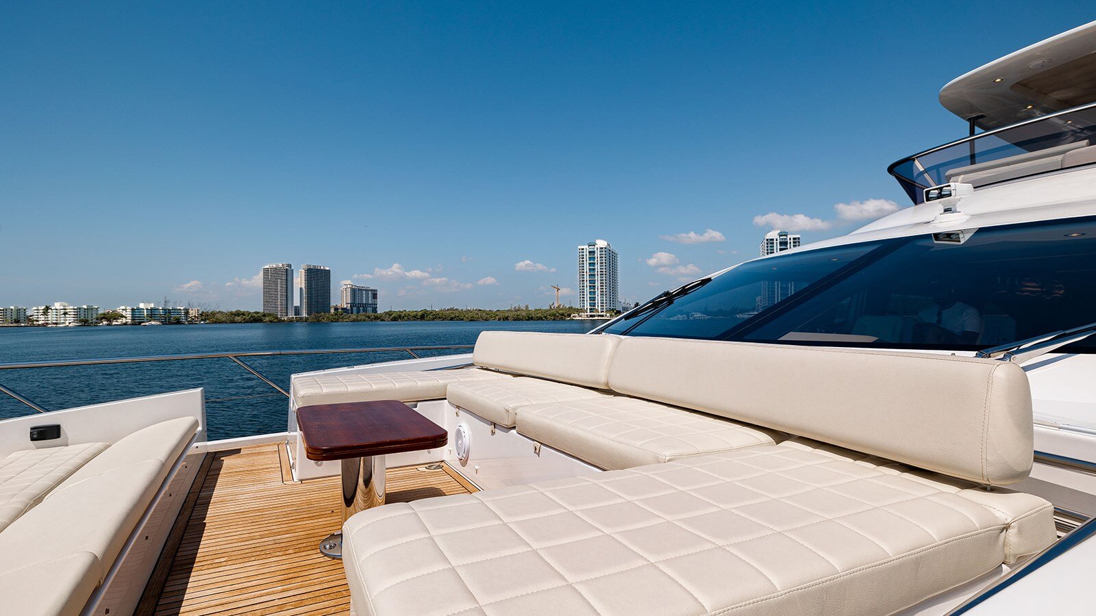 2018-azimut-yachts-72-f1691a