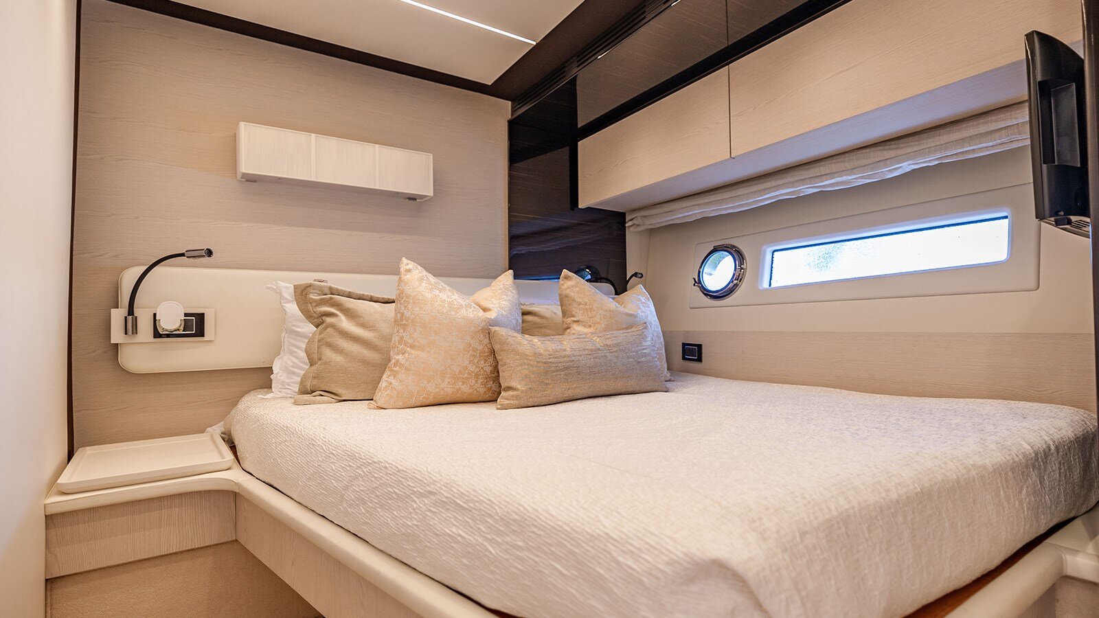 2018-azimut-yachts-72-f1691a