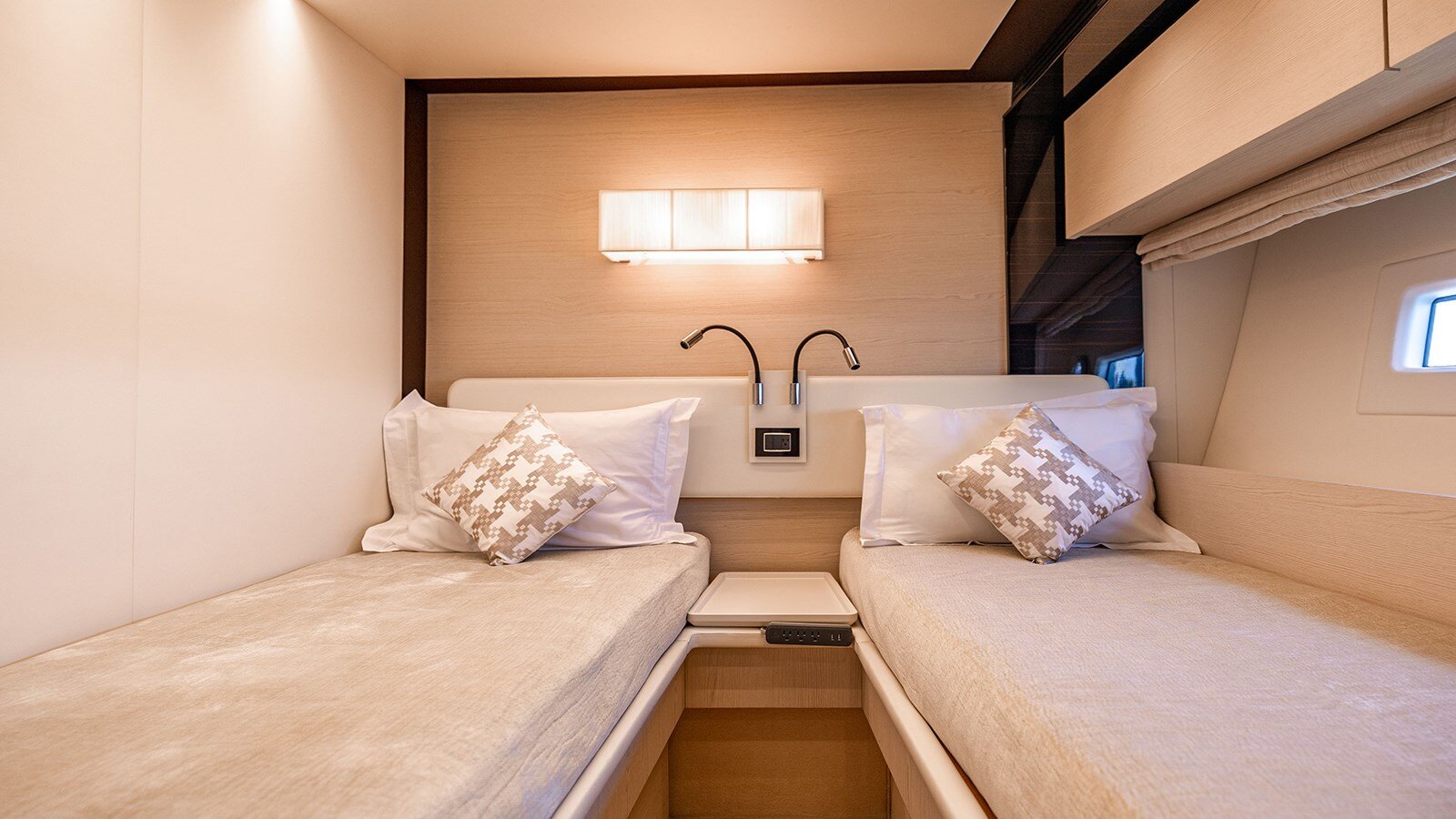 2018-azimut-yachts-72-f1691a