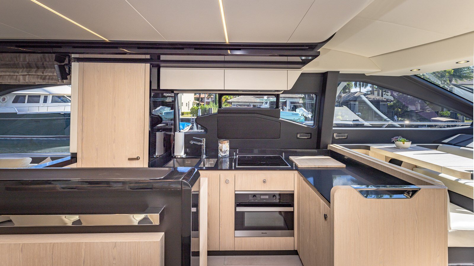 2018-azimut-yachts-72-88ef7d