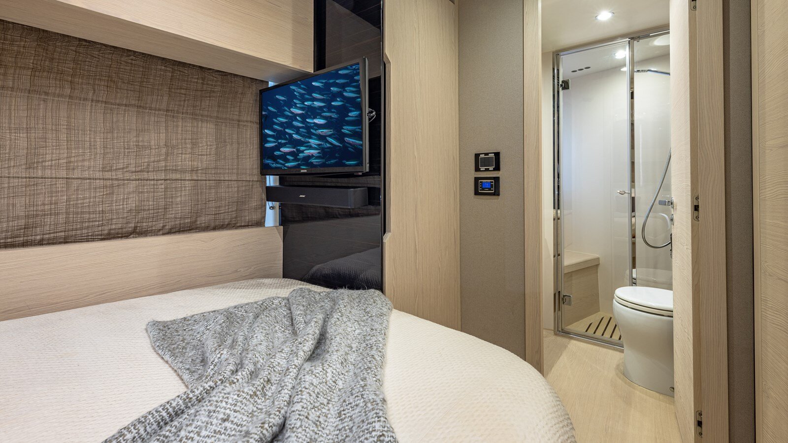 2018-azimut-yachts-72-88ef7d