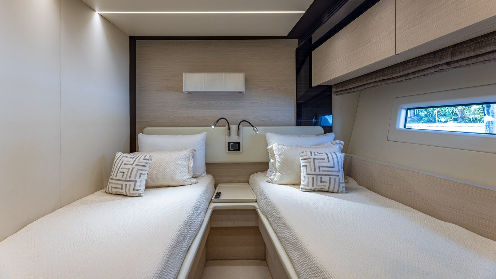 2018-azimut-yachts-72-88ef7d