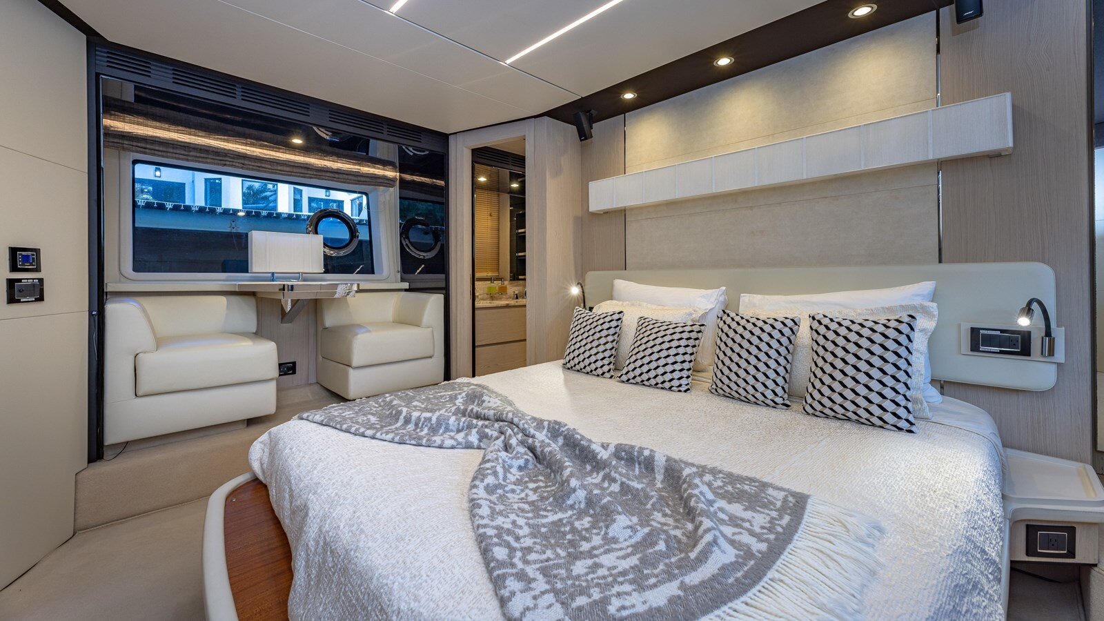 2018-azimut-yachts-72-88ef7d